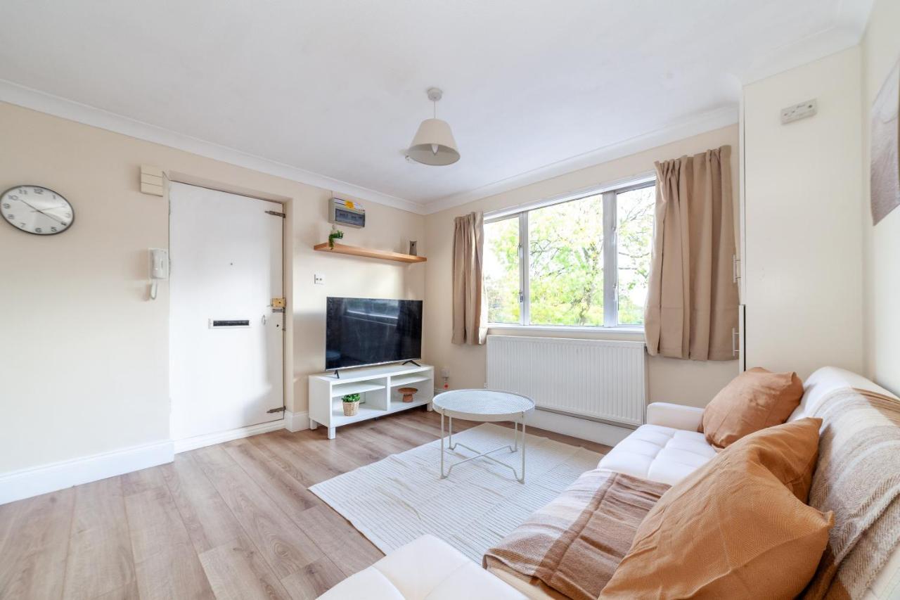 Lovely Studio Flat In Wimbledon W/ Free Parking London Ngoại thất bức ảnh