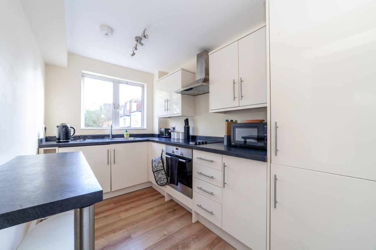 Lovely Studio Flat In Wimbledon W/ Free Parking London Ngoại thất bức ảnh