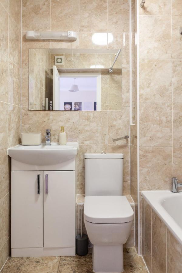 Lovely Studio Flat In Wimbledon W/ Free Parking London Ngoại thất bức ảnh